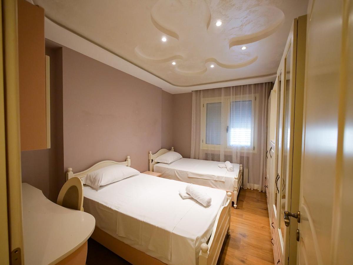 Sea Side Apartment Vlorë Extérieur photo
