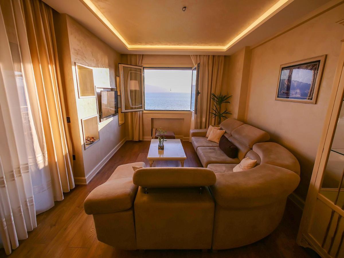 Sea Side Apartment Vlorë Extérieur photo