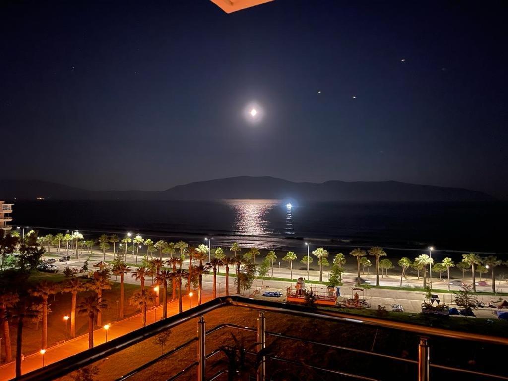 Sea Side Apartment Vlorë Extérieur photo