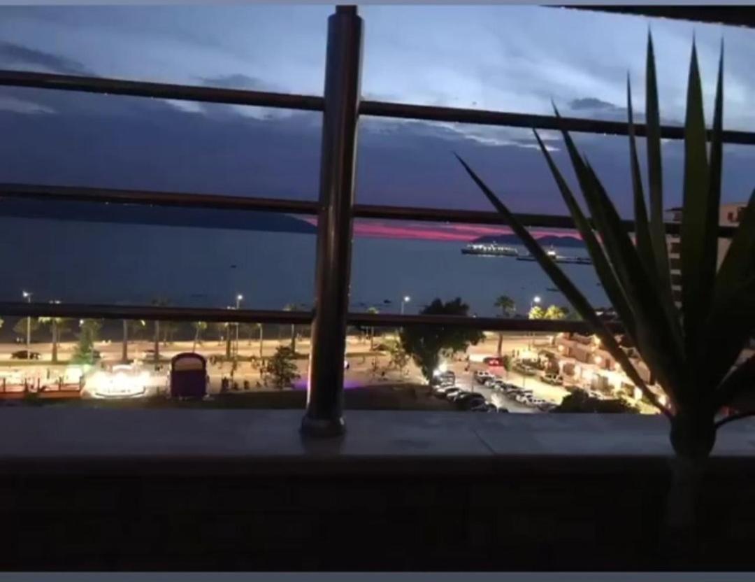 Sea Side Apartment Vlorë Extérieur photo